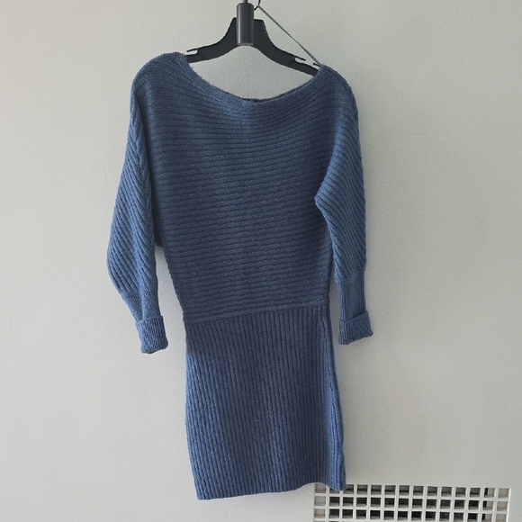 Blue Ribbed Knit Dress - Picture 4 of 6